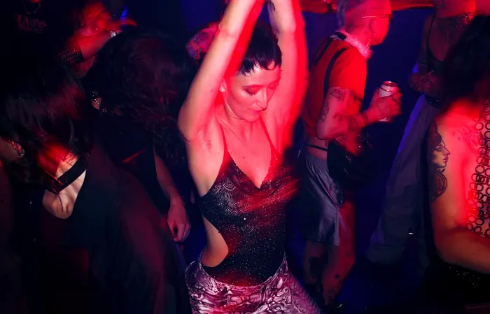 Foto principal del artículo 'Último baile de la Fiesta RARA antes de su gira por Europa' · Foto: Antonella Moltini, difusión