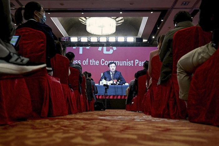 Conferencia de prensa de Zhai Qing, miembro del Congreso del Partido Comunista Chino y del Ministerio
de Ecología y Medio Ambiente, en Beijing. · Foto: Noel Celis, AFP