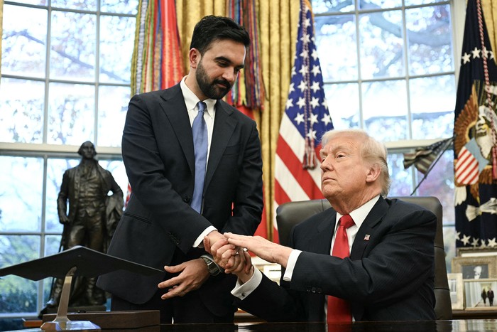 Zohran Mamdani y Donald Trump, el 21 de noviembre, durante una reunión en la Oficina Oval de la Casa Blanca en Washington. · Foto: Jim Watson, AFP