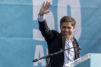 El gobernador de la provincia de Buenos Aires, Axel Kicillof, durante una ceremonia en conmemoración del 50º aniversario de la muerte del presidente argentino Juan Domingo Perón, en San Vicente, provincia de Buenos Aires, el 1º de julio de 2024. · Foto: Tomás Cuesta, AFP