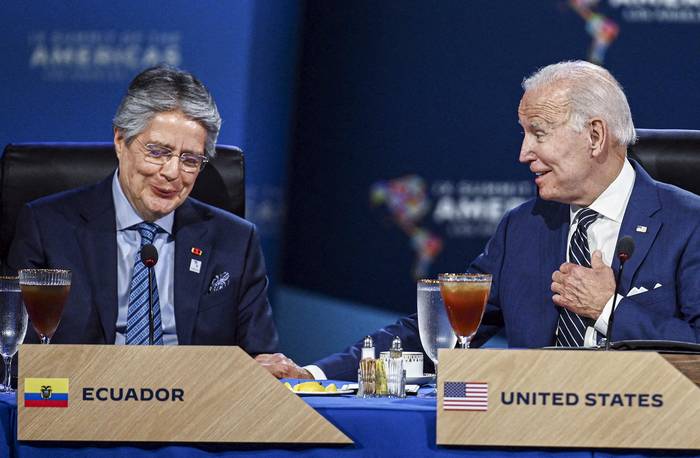 Guillermo Lasso y Joe Biden, en la IX Cumbre de las Américas, en Los Ángeles (archivo, junio de 2022). · Foto: Jim Watson, AFP