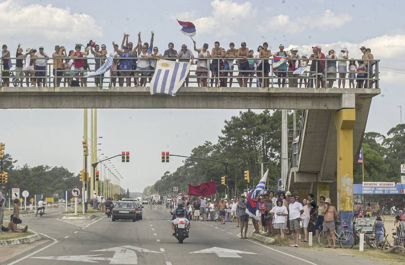 20220727 P8 SUPLE Marcha punta del Este