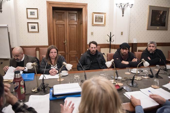 Autoridades del Sindicato de Trabajadores del Mar y Afines, el 12 de agosto, en la Comisión de Asuntos Laborales y Seguridad Social. · Foto: Hugo de León