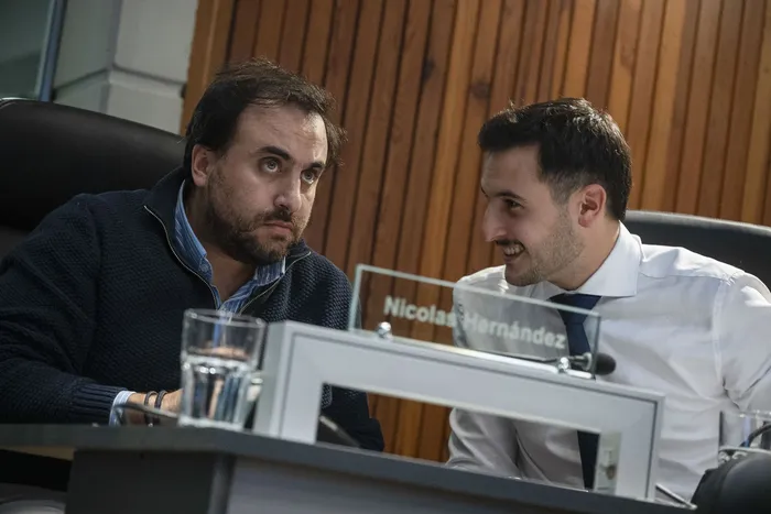 Nicolás Hernández y Joaquín Campos, el 4 de junio, en la Junta Departamental de Montevideo. · Foto: Inés Guimaraens