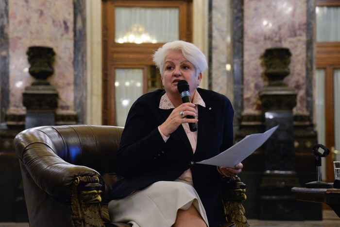 Rosario Pérez, Secretaria de Derechos Humanos, durante la conmemoración del 38º aniversario del Acto "Río de Libertad", el 29 de noviembre, en el Palacio Legislativo, en Montevideo. Foto: Fernanda Aramuni, Departamento de Fotografía del Parlamento del Uruguay