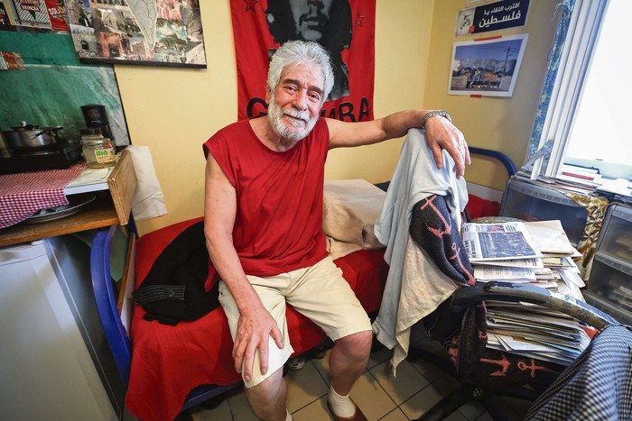 Georges Ibrahim Abdallah en su celda, el 17 de julio de 2025, en Lannemezan, suroeste de Francia. · Foto: Valentin Chapuis / AFP