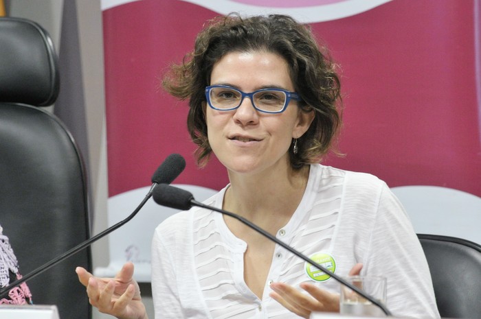 Flávia Biroli, profesora del Instituto de Ciencias Políticas de la Universidad de Brasilia (archivo). Foto: Geraldo Magela, Agencia Senado, bajo licencia Wikimedia.