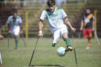 Franco Medero, de Plaza Colonia, fue el goleador del Sudamericano (archivo, diciembre de 2021). · Foto: Alessandro Maradei