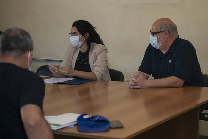 Reunión tripartita de trabajadores, representantes de la empresa y delegados del Ministerio de Trabajo y Seguridad Social. (archivo, enero de 2022) · Foto: Alessandro Maradei