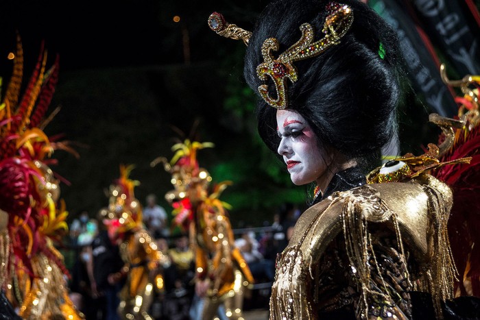 Revista La Compañía, durante el Desfile Inaugural del Carnaval 2022, el 20 de enero, en las canteras del Parque Rodó. · Foto: Natalia Rovira