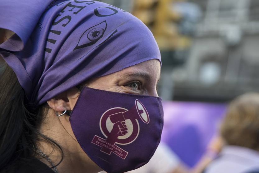 Mujer - Marcha