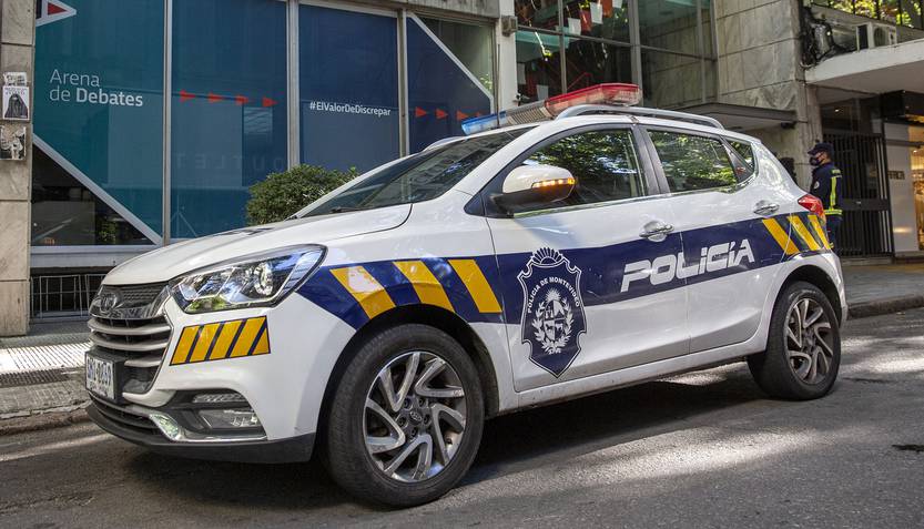 policia RS105118_20220201_ZINA_6589