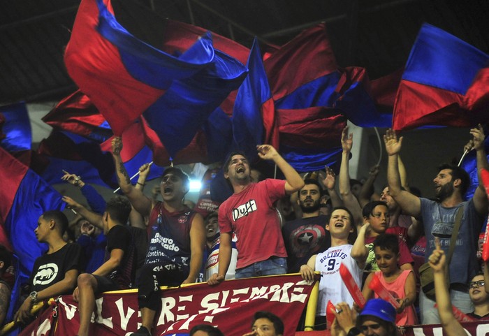 Hinchada de Goes (archivo) · Foto: Dante Fernández