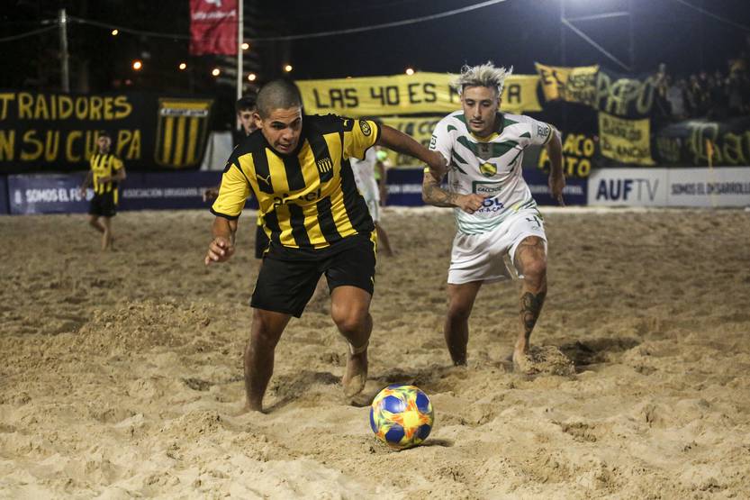 20220223 fútbol playa 2