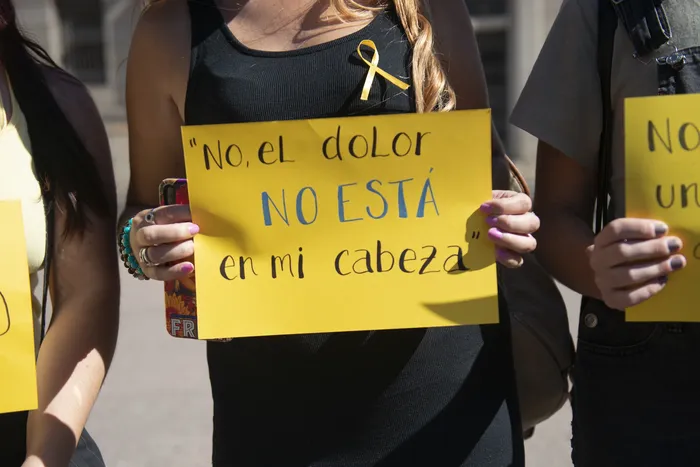 Concentración de pacientes con endometriosis, el 14 de marzo de 2022, en el marco del Día de la Endometriosis, en el Palacio Legislativo · Foto: Alessandro Maradei