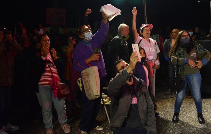 Acto de cierre de campaña por el Sí en el Centro Cultural Maldonado, el 19 de marzo. · Foto: Virginia Martínez  Díaz