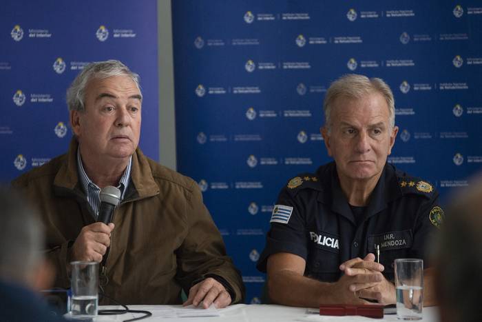 Luis Alberto Heber y Luis Mendoza, durante una conferencia de prensa en el ex Comcar. (archivo, marzo de 2022) · Foto: Alessandro Maradei