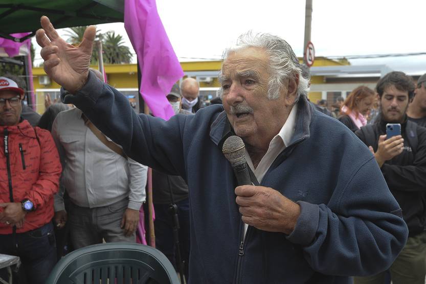 20220329 Mujica