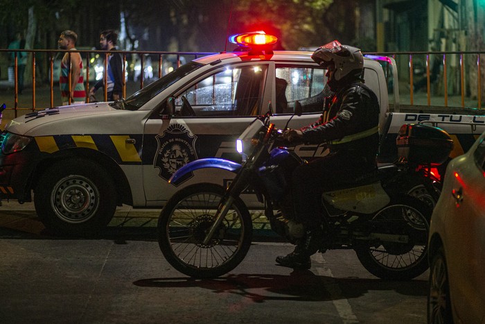 Operativo policial en el centro de Montevideo (archivo, mayo de 2022). · Foto: .