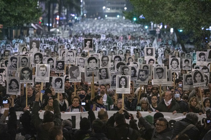 Marcha del Silencio, por la avenida 18 de Julio (archivo). · Foto: Ernesto Ryan