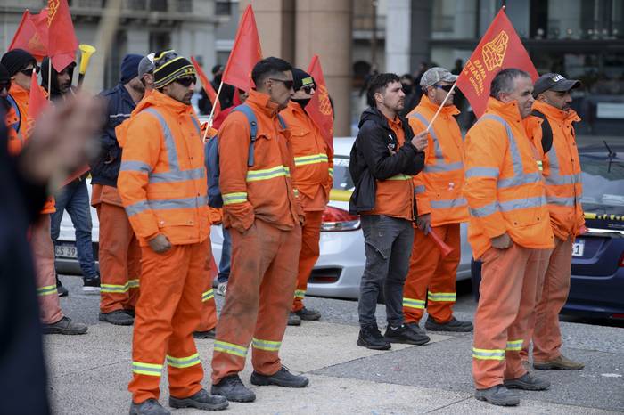 Trabajadores durante un paro de la construcción. · Foto: Juan Manuel Ramos