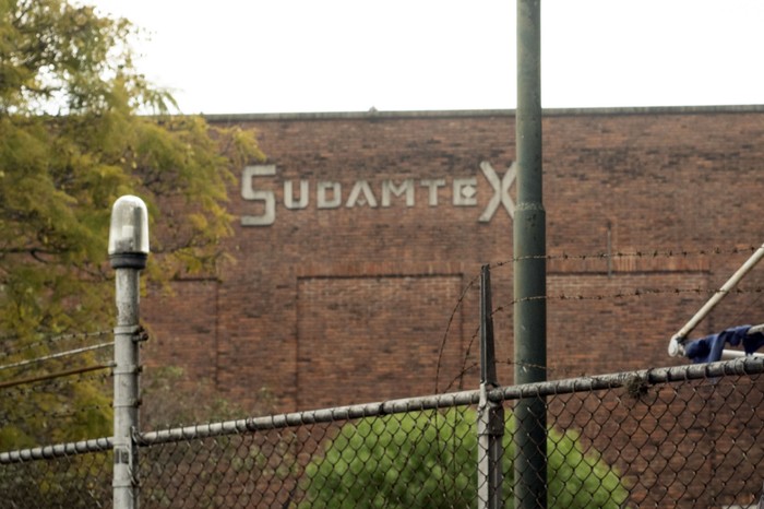 Foto principal del artículo 'Acuerdo con propietarios de ex Sudamtex para radicar sede de Udelar en Colonia del Sacramento se concretaría en los próximos días' · Foto: Ignacio Dotti