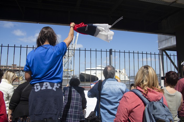 Terminal de Buquebus, el 23 de noviembre de 2019, antes de la segunda vuelta electoral. · Foto: Alessandro Maradei
