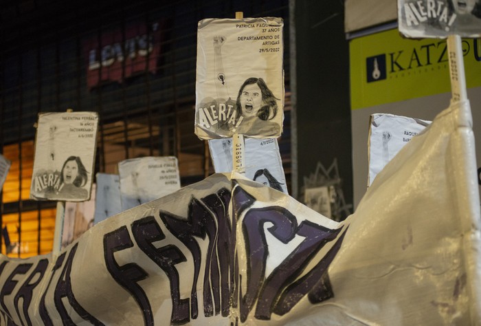 Alerta Feminista en el Centro de Montevideo (archivo, agosto de 2022). · Foto: Alessandro Maradei