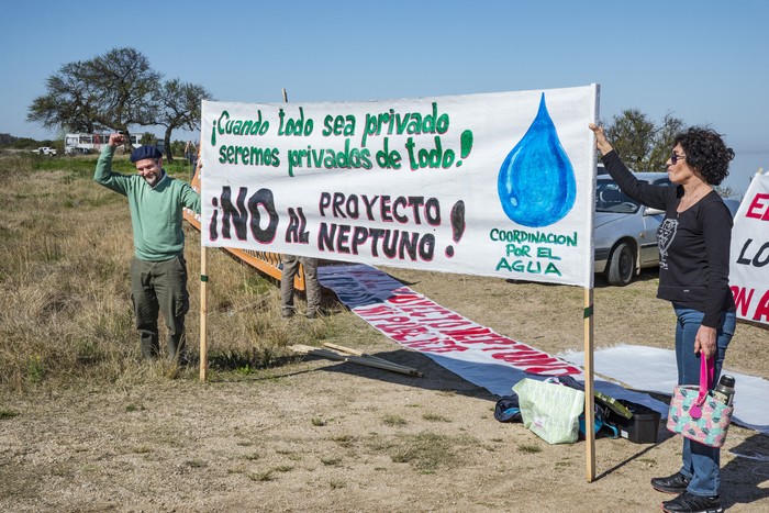 Actividad "Desembarco en Arazatí", en Arazatí y San José, en contra de la privatización en territorio, del proyecto Neptuno y de la privatización de la gestión de aguas (archivo, 2022). · Foto: Mara Quintero