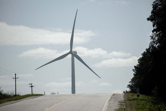 Molino de viento sobre ruta 22, en Tarariras, Colonia (archivo). · Foto: Ignacio Dotti