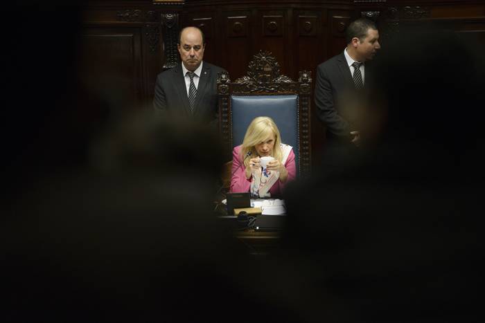 Beatriz Argimón, durante una sesión de la Cámara de Senadores en el Palacio Legislativo (archivo, octubre de 2022). · Foto: Mara Quintero