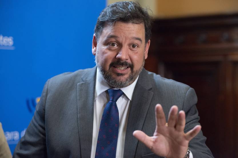 Ministro AMB. Adrian Peña