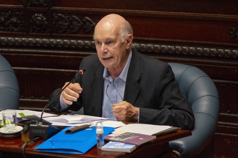 20221115 senado inves carrera 2