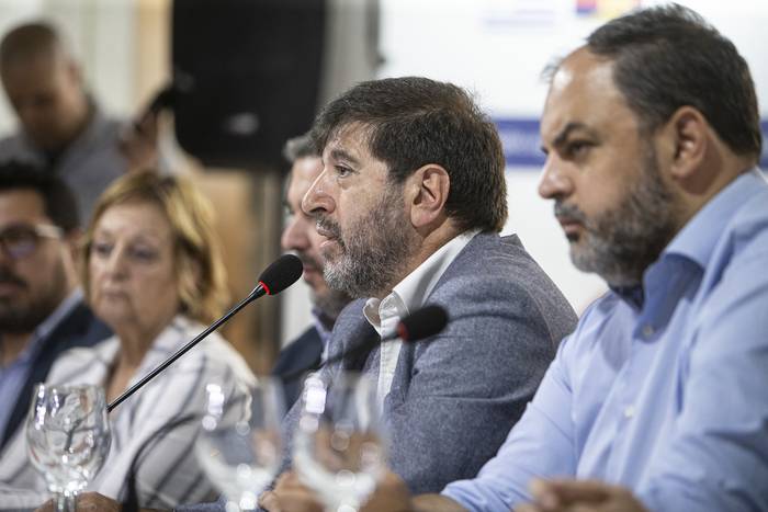 Lilian Kechichian, Mario Bergara, Fernando Pereira y Charles Carrera, durante la conferencia de prensa en la Huella de Seregni. · Foto: .