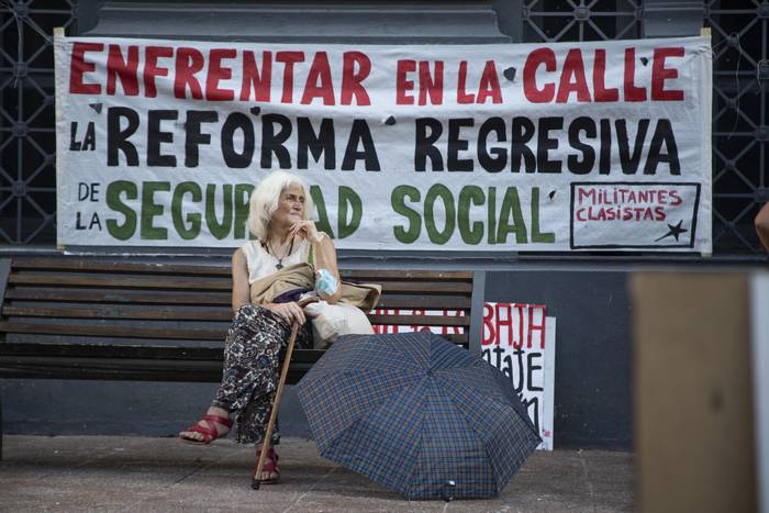 Acto contra la reforma de la Seguridad Social, en Montevideo (archivo, diciembre de 2022). · Foto: Camilo dos Santos
