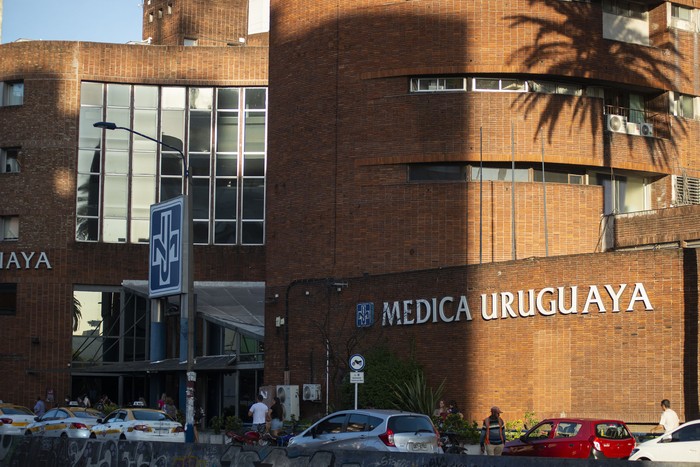 Foto principal del artículo 'Una enfermera fue baleada en una rapiña en la Médica Uruguaya' · Foto: Alessandro Maradei