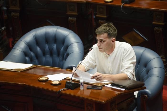 Diego Reyes, durante la sesión en la Cámara de Senadores, el 10 de enero, en el Palacio Legislativo. · Foto: Mara Quintero