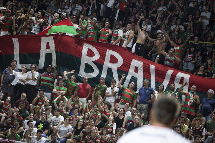 Hinchada de Aguada. Aguada ante Goes (archivo). · Foto: Camilo dos Santos