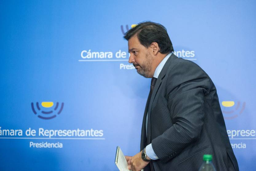 20230130 D Peña renuncia