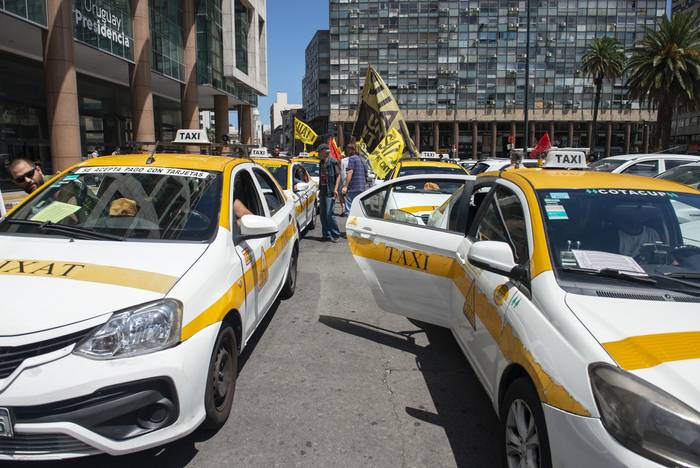 Movilización de trabajadores del taxi (archivo, enero de 2023). · Foto: Alessandro Maradei