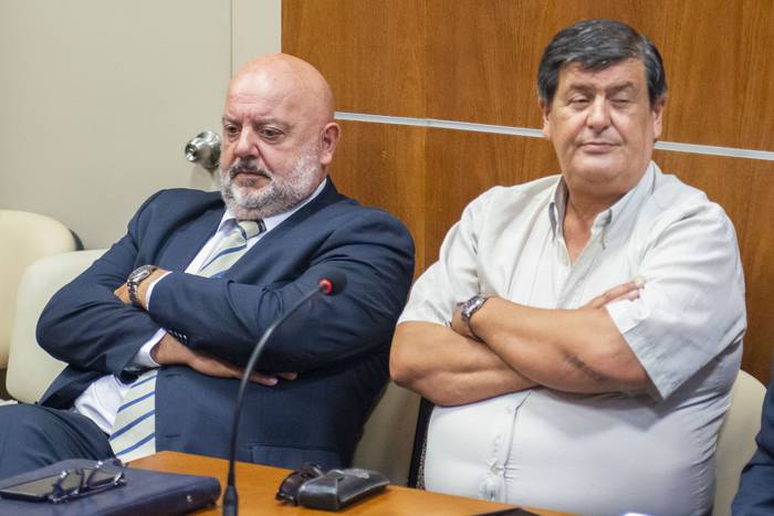 El abogado Juan Fagúndez y Jorge Berriel, en el juzgado de Juan Carlos Gómez, el viernes 10 de febrero. · Foto: Alessandro Maradei