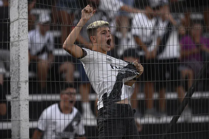 Hinchada de Danubio (archivo). · Foto: Alessandro Maradei