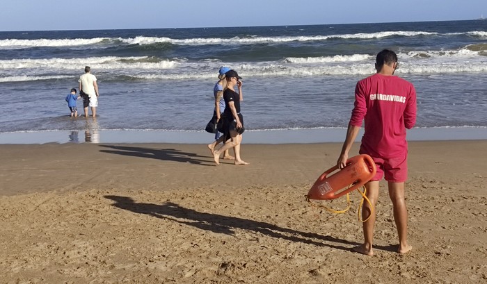 Guardavidas en Punta del Este · Foto: Virginia Martínez Díaz