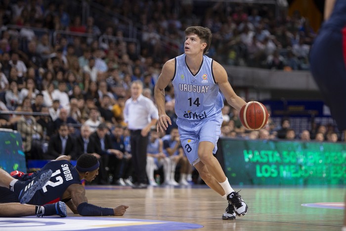Joaquín Rodríguez, de Uruguay, durante el partido entre Uruguay y Estados Unidos, en el Antel Arena. (archivo, febrero de 2025) · Foto: Camilo dos Santos