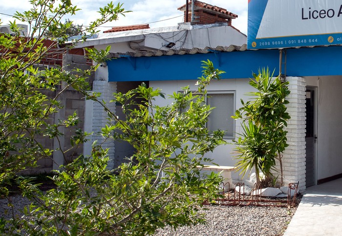 Foto principal del artículo 'Docentes de Solymar denunciaron que Secundaria negó solicitud de suspensión de un turno tras anuncio de corte de agua' · Foto: Martín Varela Umpiérrez