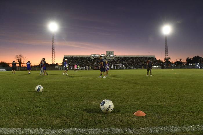 Estadio Ernesto Dickinson, en Salto (archivo, abril de 2023). · Foto: Fernando Morán