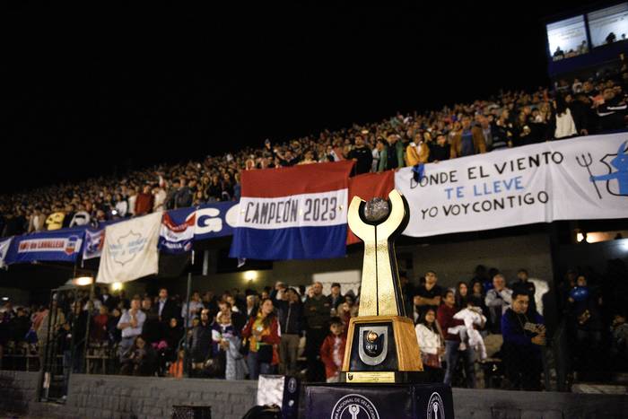 Final revancha de la 19ª Copa Nacional de Selecciones, entre Lavalleja y Salto, el 8 de abril de 2023 en el estadio Juan A Lavalleja, en Minas. · Foto: Fernando Morán