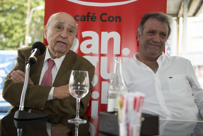 Julio María Sanguinetti y Gustavo Osta (archivo, febrero de 2019). · Foto:  Santiago Mazzarovich