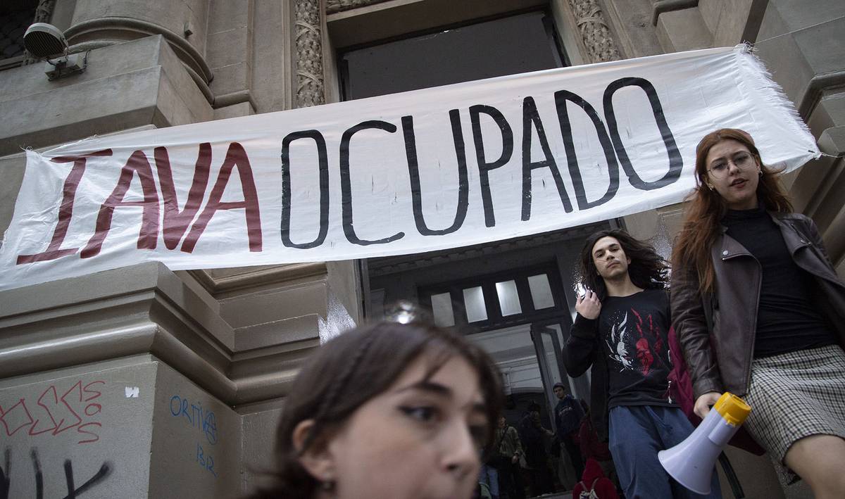 A raíz de situación en el IAVA, este jueves habrá paro de profesores en ...