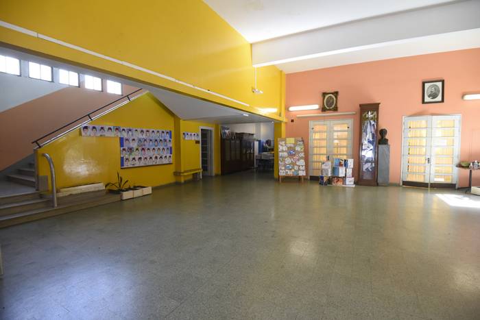Escuela N° 65 Portugal, de la Ciudad Vieja de Montevideo (archivo, marzo de 2020).